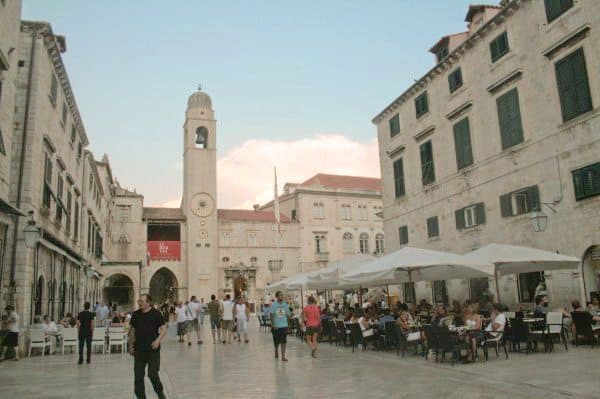 Tour Croatia Online - Stradun in summer