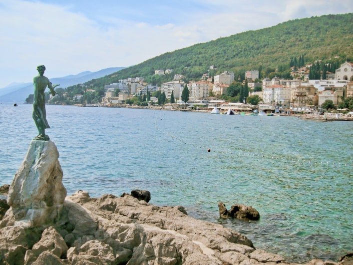 Photos of Opatija - Maiden with the seagull